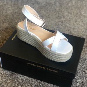 LULUS WHITE PLATFORM SANDAL🤍🥳